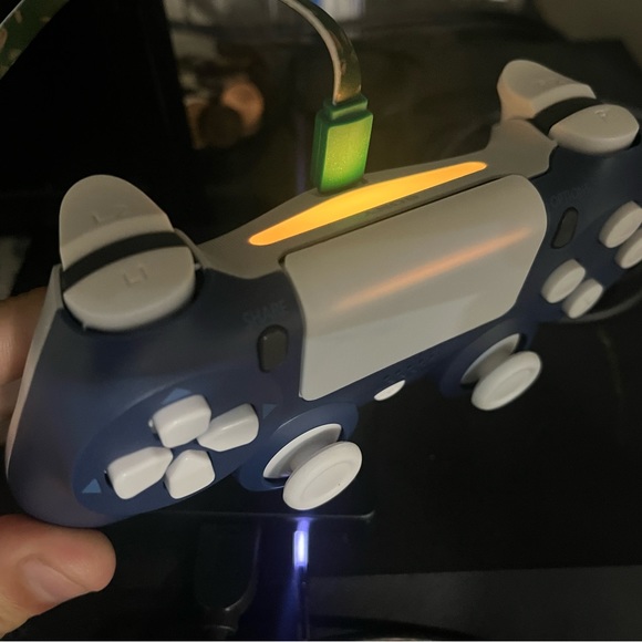 Custom ps4 controller - Picture 3 of 7